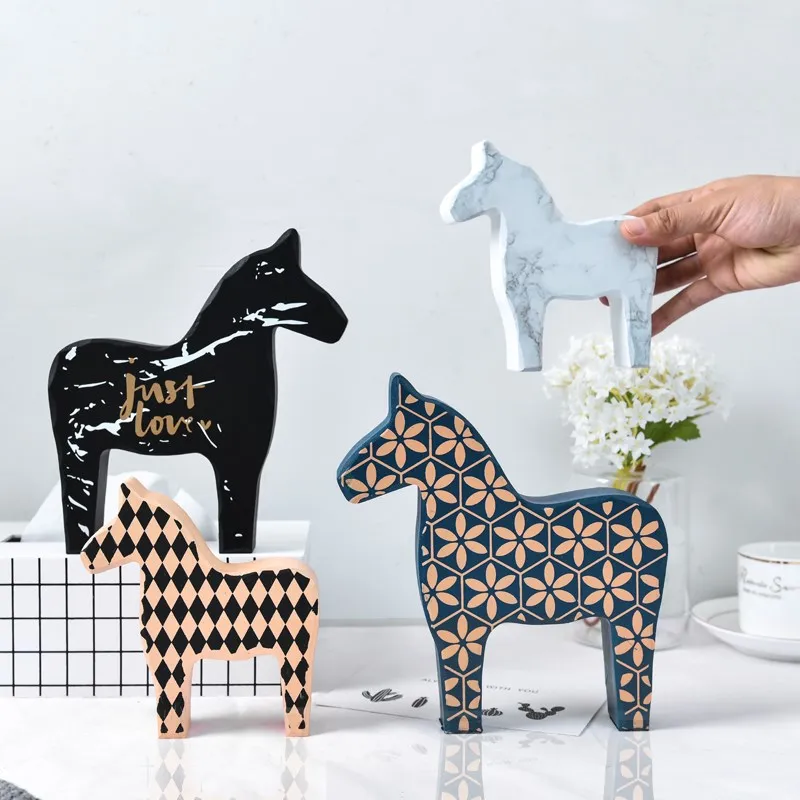 ERMAKOVA Wooden Dala Horse Figurine Table Decoration Centerpiece Ornament Home Decoration Craft Wedding Gift Home Art Furnishing
ERMAKOVA Wooden Dala Horse Figurine Table Decoration Centerpiece Ornament Home Decoration Craft Wedding Gift Home Art Furnishing