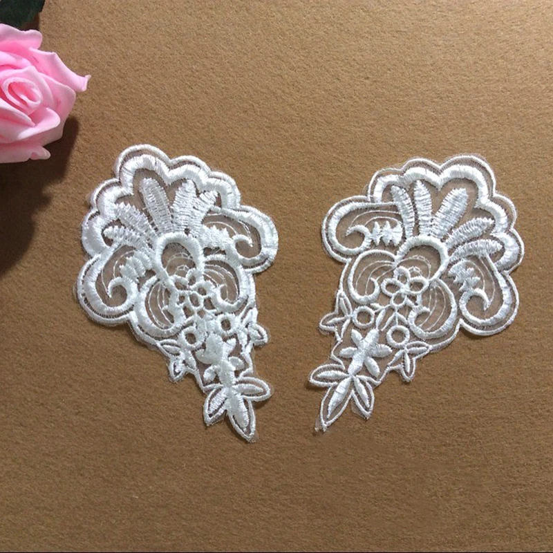 100Pcs Embroidered Lace Appliques Headwear Lady Motif Venise Embroidery Lace Applique Trim Wedding Dress Garment Accessories
100Pcs Embroidered Lace Appliques Headwear Lady Motif Venise Embroidery Lace Applique Trim Wedding Dress Garment Accessories
