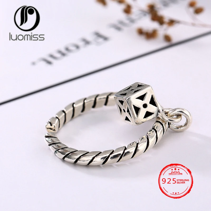 S925 Sterling Silver Japan and South Korea woven square Korean personality fashion wild female silver open ring wholesale
S925 Sterling Silver Japan and South Korea woven square Korean personality fashion wild female silver open ring wholesale
