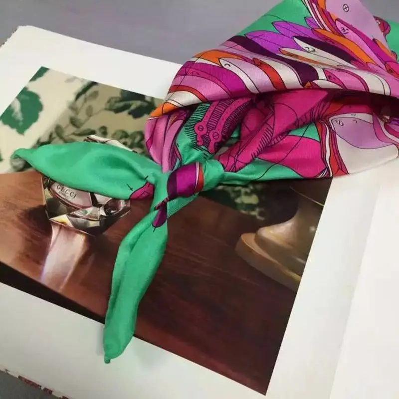 52x52cm Horse Print Small Square Silk Scarf Women Ladies 100% Pure Silk Scarves Wraps Necktie Fashion Accessories
52x52cm Horse Print Small Square Silk Scarf Women Ladies 100% Pure Silk Scarves Wraps Necktie Fashion Accessories