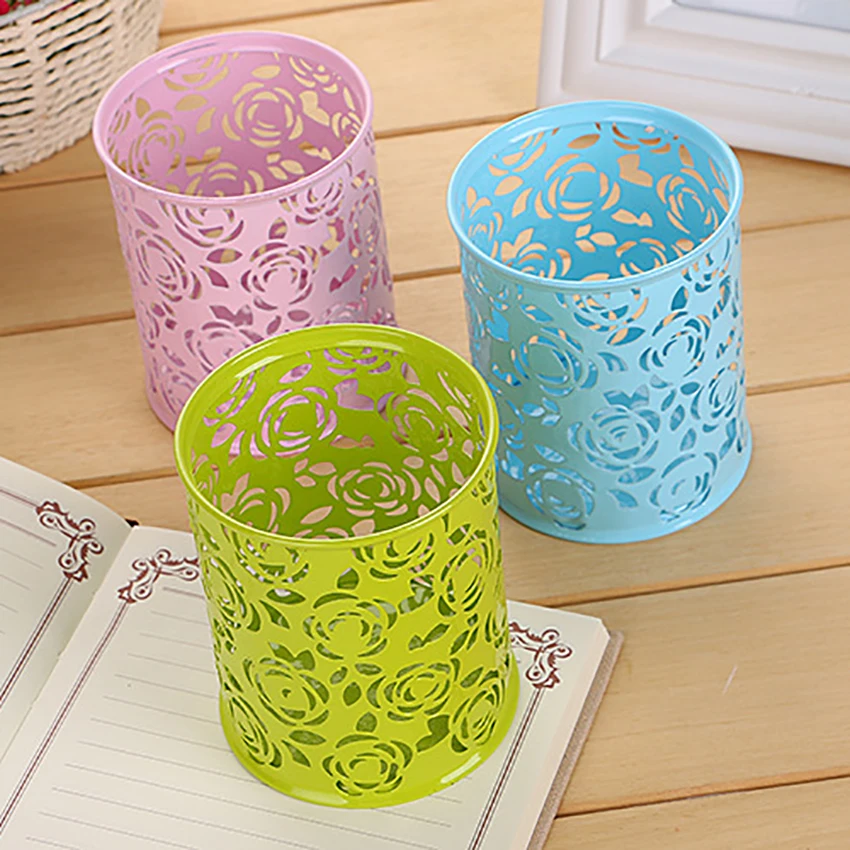 8cm Diameter x 9.6cm High Round Floral Pen Holder Metal Hollow Desktop Pencil Organizer Storage Cosmetics Makeup Brush Container
8cm Diameter x 9.6cm High Round Floral Pen Holder Metal Hollow Desktop Pencil Organizer Storage Cosmetics Makeup Brush Container
