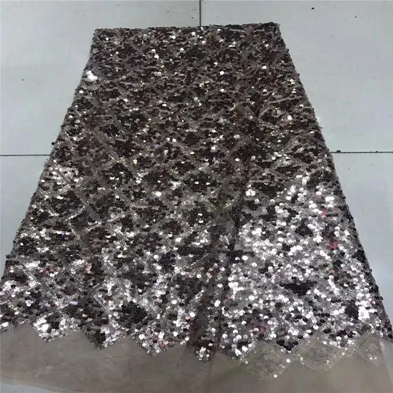 Latest African Lace Fabric High Quality 3d Sequins Lace Material French Lace Fabric Wine Red Nigerian Mesh Tulle Lace Fabric
Latest African Lace Fabric High Quality 3d Sequins Lace Material French Lace Fabric Wine Red Nigerian Mesh Tulle Lace Fabric