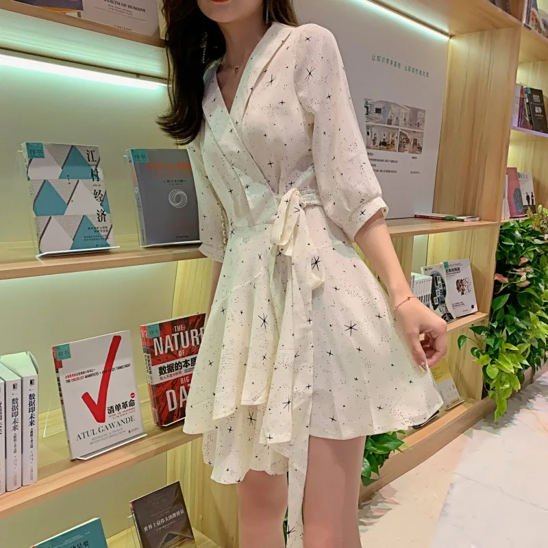 Pleated A-line Corset Pink Chiffon Dress Women Half Sleeve Print Casual Mini Dress with Bow Ruffles Streetwear Elegant Dresses
Pleated A-line Corset Pink Chiffon Dress Women Half Sleeve Print Casual Mini Dress with Bow Ruffles Streetwear Elegant Dresses