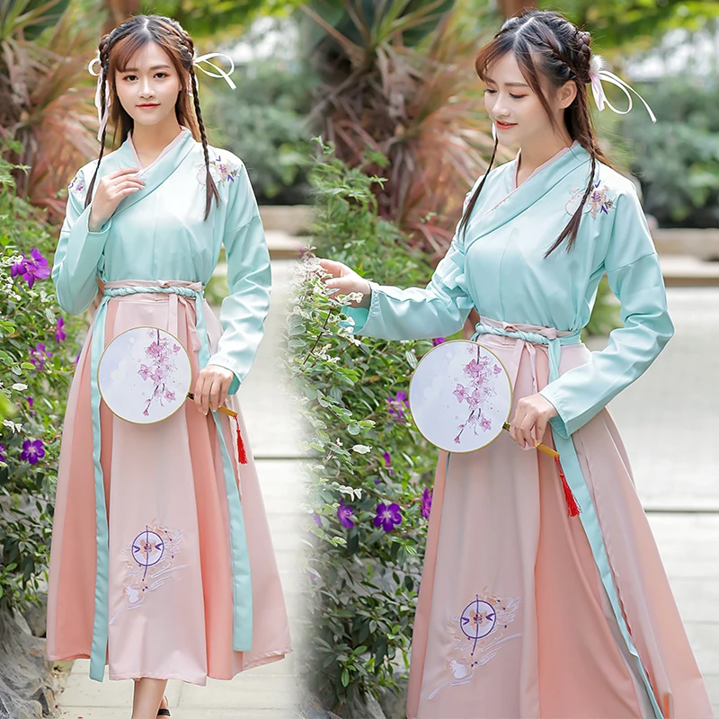 Древний костюм для женщин Hanfu платье династии Тан сказочный костюм принцессы вышивка традиционные китайские танцевальные костюмы косплей
Древний костюм для женщин Hanfu платье династии Тан сказочный костюм принцессы вышивка традиционные китайские танцевальные костюмы косплей