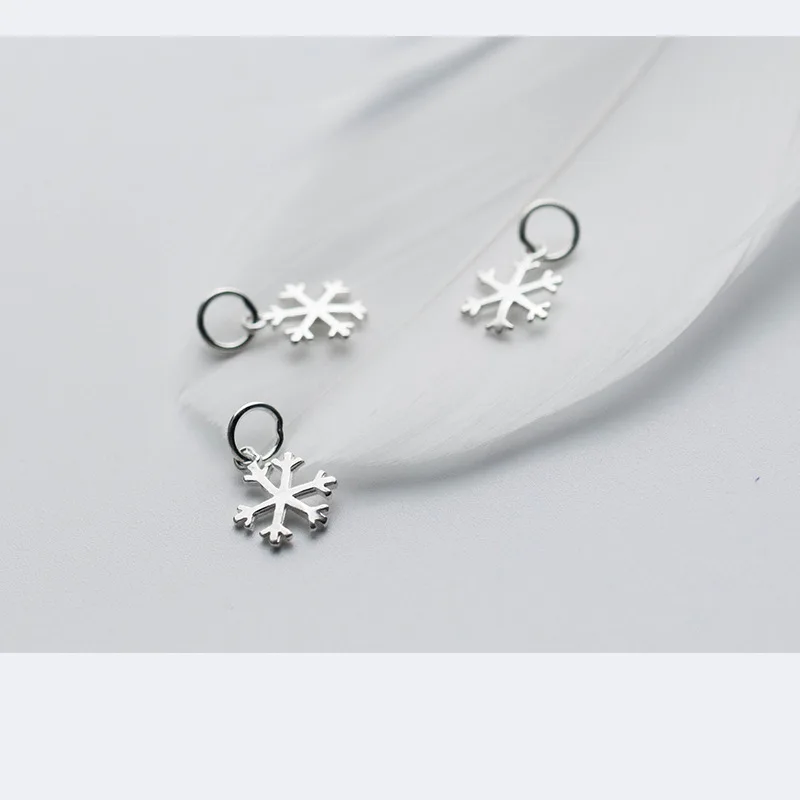 UQBing Genuine 925 Sterling Silver DIY Charm Jewelry Findings Small Lovely 11*9*0.8mm Snowflake Pendant Charm Accessories
UQBing Genuine 925 Sterling Silver DIY Charm Jewelry Findings Small Lovely 11*9*0.8mm Snowflake Pendant Charm Accessories
