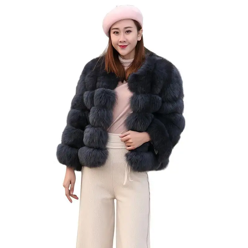 Parker leather hair winter fashion women's leather fox fur coat Korean version of the thin round neck short temperament mink coa
Parker leather hair winter fashion women's leather fox fur coat Korean version of the thin round neck short temperament mink coa
