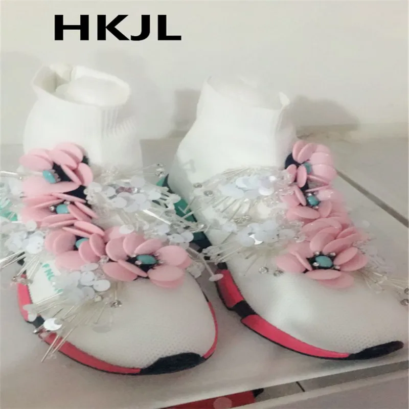Outdoor soft bottom breathable flying woven hand-studded elastic fly weaving casual sports fashion versatile shoes
Outdoor soft bottom breathable flying woven hand-studded elastic fly weaving casual sports fashion versatile shoes