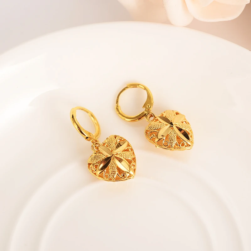 Bangrui gold loveHeart Earring For Girls/Ladies Birthday Gift Trendy Gold Color Engagement /Wedding Bands Promise Earring
Bangrui gold loveHeart Earring For Girls/Ladies Birthday Gift Trendy Gold Color Engagement /Wedding Bands Promise Earring