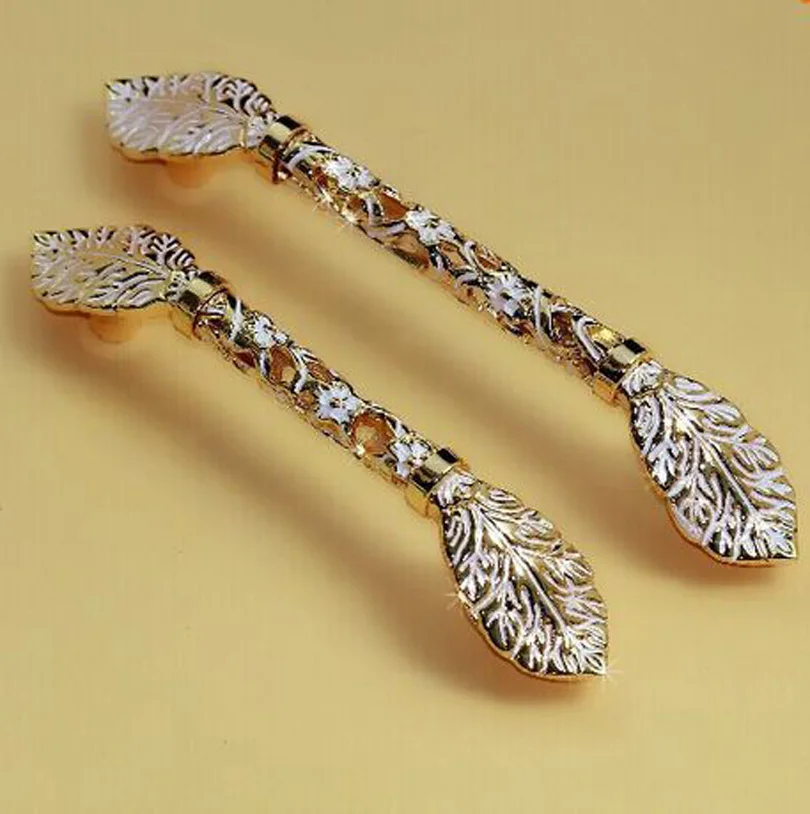 128mm European high quality Handle golden kitchen cabinet Pull white zinc alloy drawer dresser wardrobe cupboard handles Knob 5"
128mm European high quality Handle golden kitchen cabinet Pull white zinc alloy drawer dresser wardrobe cupboard handles Knob 5"