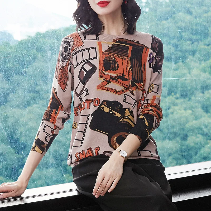 2020 Autumn and Winter New Sweaters Women's European and American Fashion Knitted Underwear Doubled Neck Printing Pullovers
2020 Autumn and Winter New Sweaters Women's European and American Fashion Knitted Underwear Doubled Neck Printing Pullovers