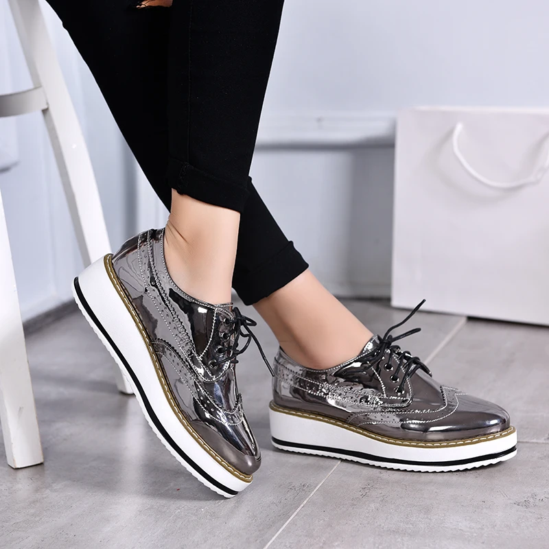 2020 Shoes Women Pointed Toe lace-up Thick Bottom Flat Platform Wedge Shoes For Women Spring Autumn Causal Shoes Flats Oxfords
2020 Shoes Women Pointed Toe lace-up Thick Bottom Flat Platform Wedge Shoes For Women Spring Autumn Causal Shoes Flats Oxfords