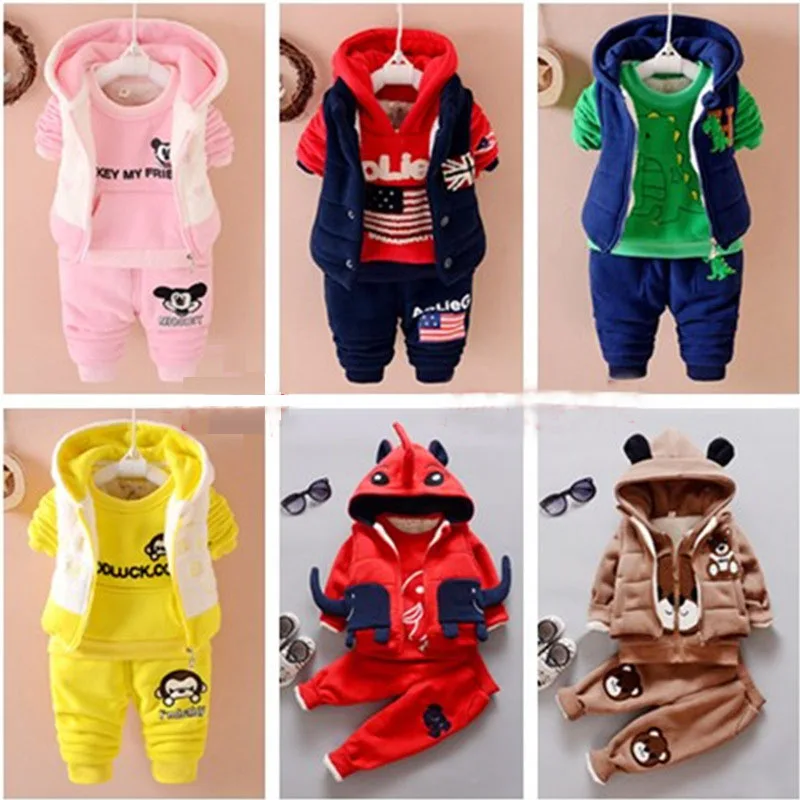 2020 New winter kids three-piece sets coat fashion cotton boys girls clothes Sports warm Plus thick velvet brand children suits
2020 New winter kids three-piece sets coat fashion cotton boys girls clothes Sports warm Plus thick velvet brand children suits
