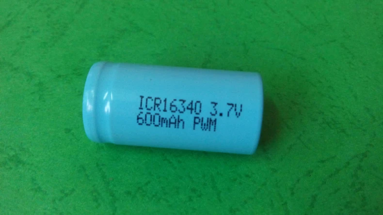Перезаряжаемая стальная цилиндрическая литиевая батарея 16340 600MAH 3 7 V 20C 10A