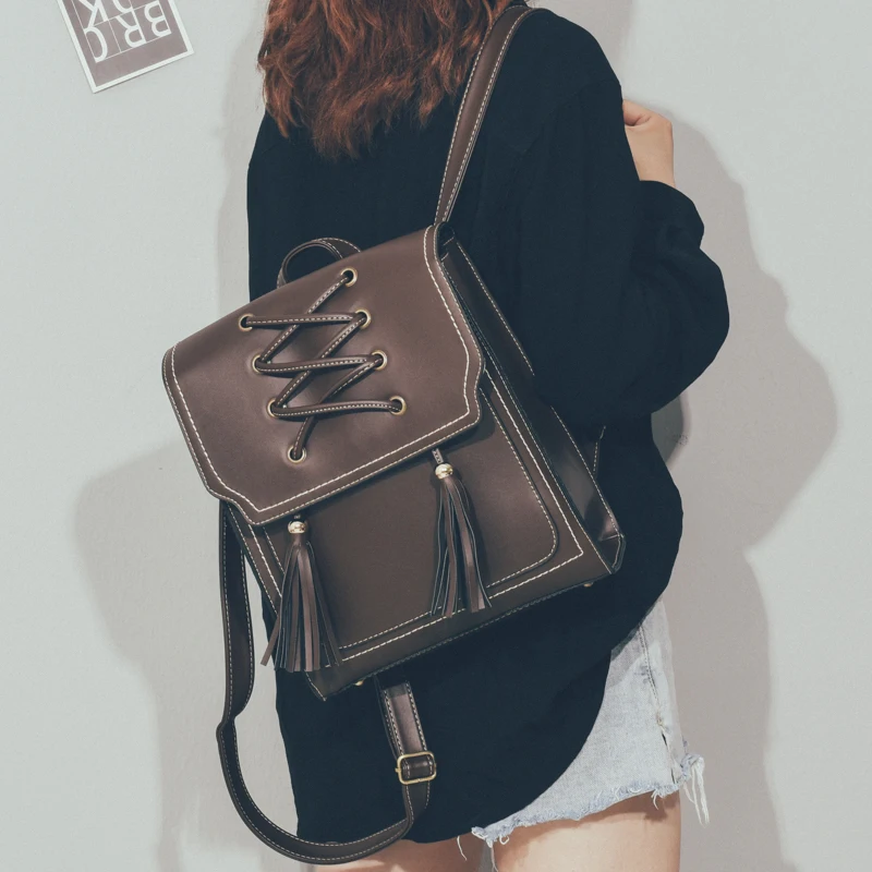 DOYUTIG Retro Women's PU Leather Backpack With Tassels Fashion School Bags For Teenagers Girls Luxury Large Casual Knapsack E183
DOYUTIG Retro Women's PU Leather Backpack With Tassels Fashion School Bags For Teenagers Girls Luxury Large Casual Knapsack E183