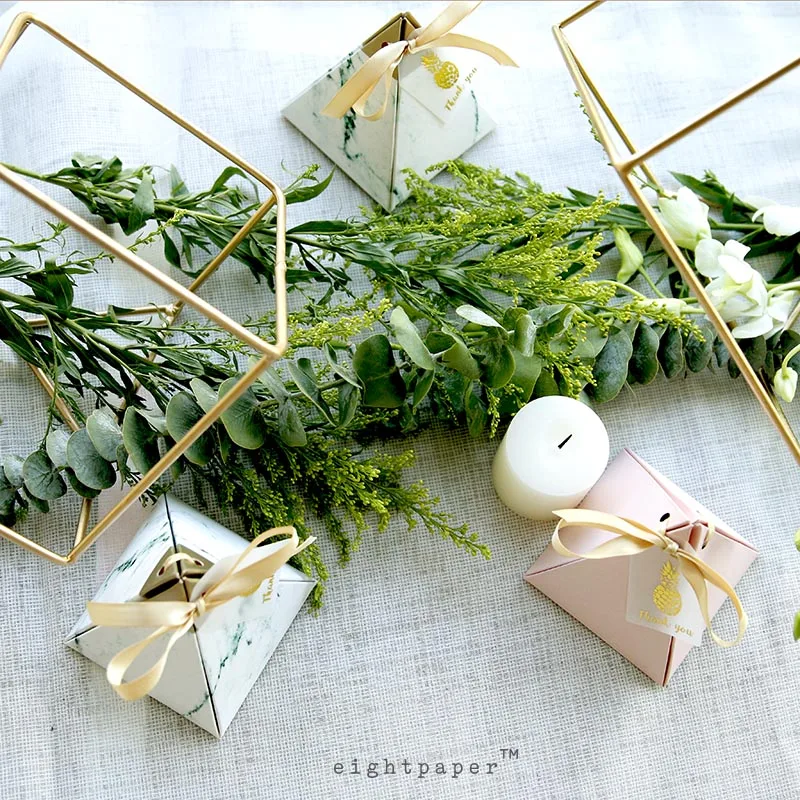 Free Shipping 50pcs lot Wedding bridal shower engagement party paper favors gifts box candy boxes pyramid for guests
Free Shipping 50pcs lot Wedding bridal shower engagement party paper favors gifts box candy boxes pyramid for guests