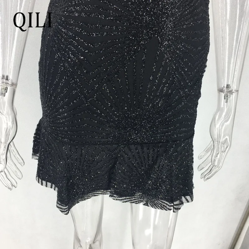 QILI Sexy Backless Club Dress For Women Spaghetti Strap V Neck Bronzing Sequin Midi Dresses Nightclub Bandage Dress Black Gold
QILI Sexy Backless Club Dress For Women Spaghetti Strap V Neck Bronzing Sequin Midi Dresses Nightclub Bandage Dress Black Gold