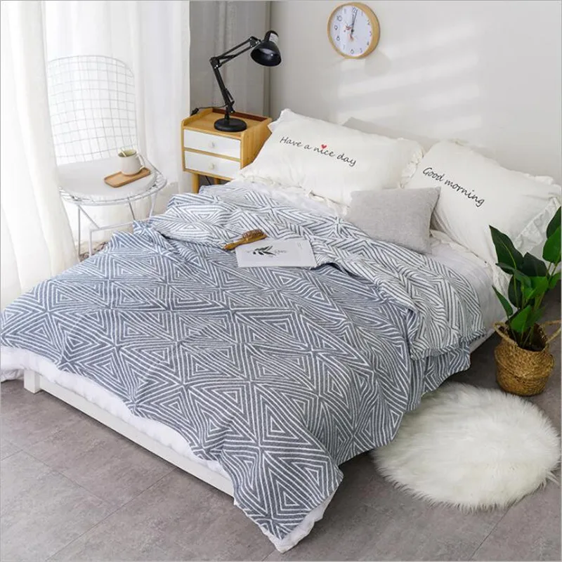 200*230cm 100% Cotton Three Layers Cozy Lightweight Muslin Cotton Throw Blanket for Sofa Summer Bedding Coverlet for Kids Adult
200*230cm 100% Cotton Three Layers Cozy Lightweight Muslin Cotton Throw Blanket for Sofa Summer Bedding Coverlet for Kids Adult