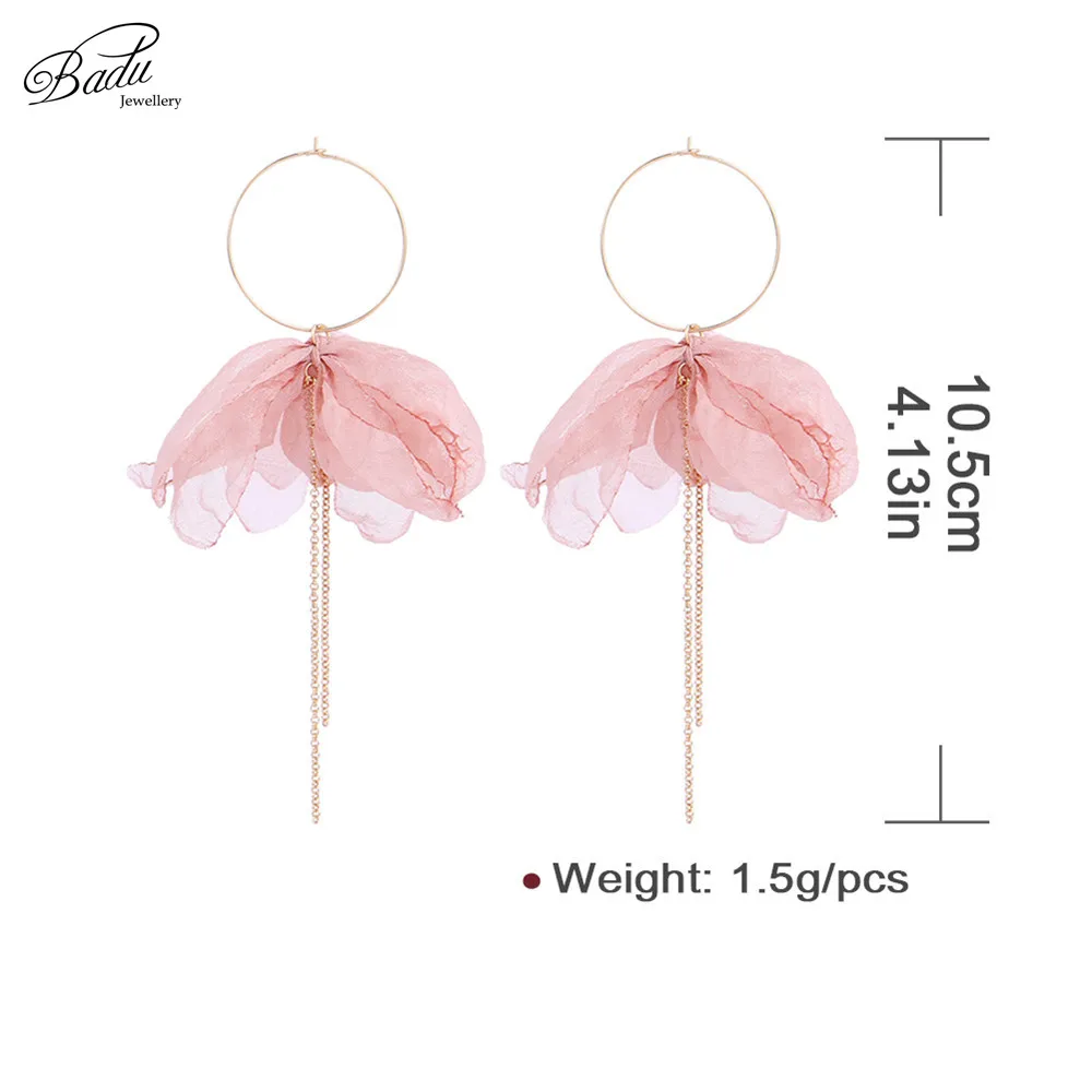 Badu Handmade Yarn Flower Earrings Golden Round Hoop Long Chain Tassel Earrings for Women Cute Lovely Holiday Jewelry Wholesale
Badu Handmade Yarn Flower Earrings Golden Round Hoop Long Chain Tassel Earrings for Women Cute Lovely Holiday Jewelry Wholesale