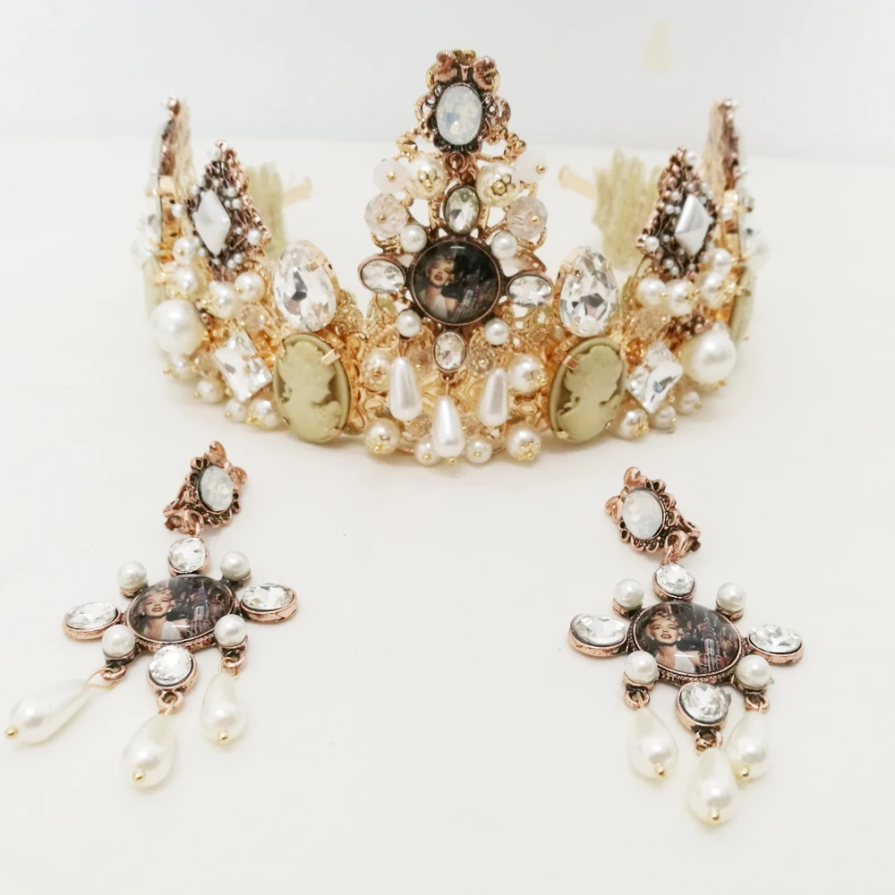 Wedding Crown Bride Tiaras Headdress Prom Party Hair Jewelry Studio Beauty Queen Crown Accessories
Wedding Crown Bride Tiaras Headdress Prom Party Hair Jewelry Studio Beauty Queen Crown Accessories