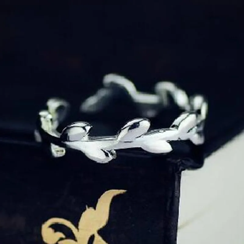Фото Женское кольцо с листьями посеребренное уникальным дизайном|leaf ring|fashion rings for
