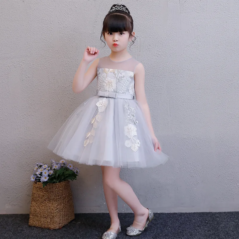 Trendy Cute Girls Embroidery Party Dress 2018 Kids Performance Show Floral Leaves Bow Tutu Sundress Dresses Children Clothing
Trendy Cute Girls Embroidery Party Dress 2018 Kids Performance Show Floral Leaves Bow Tutu Sundress Dresses Children Clothing