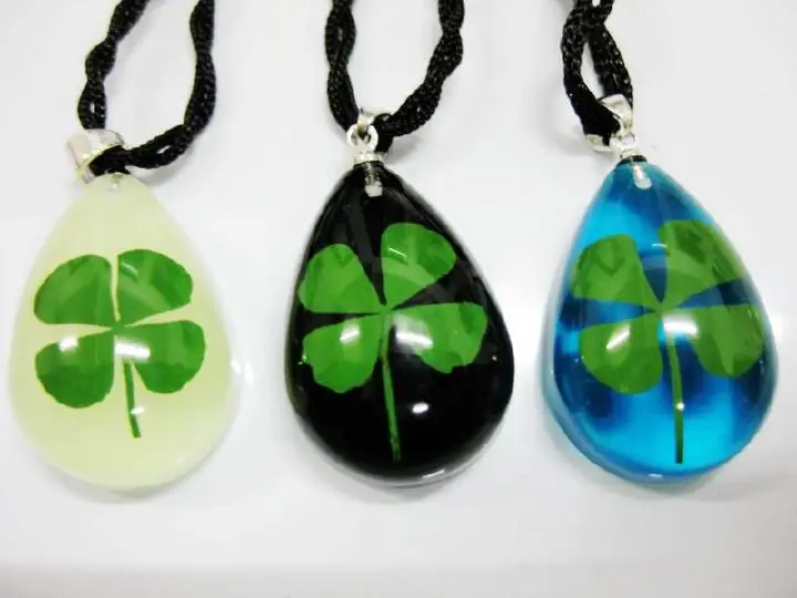12 pcs fashion real four leaf colorful lovely drop style specimen pendant
12 pcs fashion real four leaf colorful lovely drop style specimen pendant