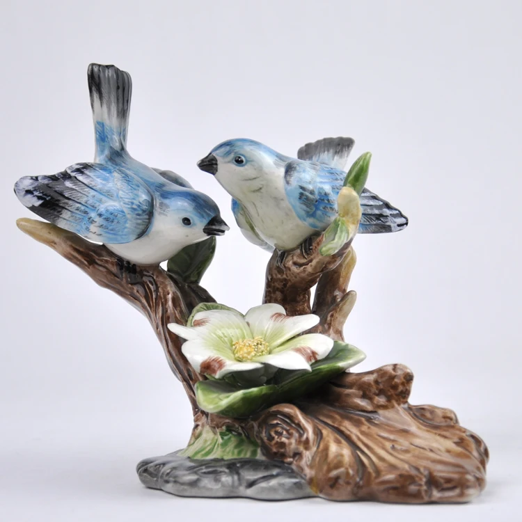 Porcelain Bird Lovers Miniature Handmade Ceramics Couple Birdie Figurine Wedding Decor Craft Gift for Valentine's Day Adornment
Porcelain Bird Lovers Miniature Handmade Ceramics Couple Birdie Figurine Wedding Decor Craft Gift for Valentine's Day Adornment