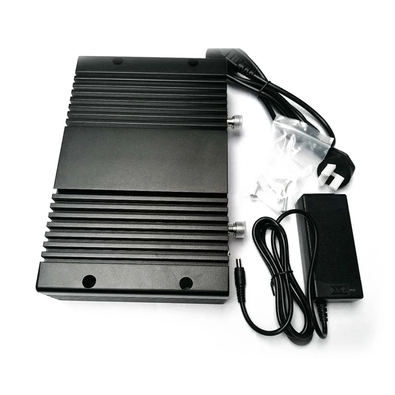10W 40dBm Gain 90dB 3G WCDMA 2100mhz Signal Repeater 3G UMTS 2100MHz(Band 1) Mobile Signal Booster with AGC/MGC/LCD Display
10W 40dBm Gain 90dB 3G WCDMA 2100mhz Signal Repeater 3G UMTS 2100MHz(Band 1) Mobile Signal Booster with AGC/MGC/LCD Display