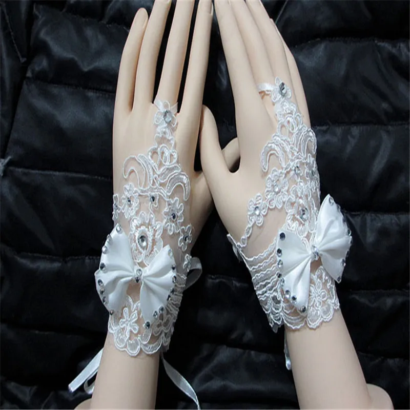 gloves female Rhinestone Lace Brides Floral Bowknot Fingerless Short Gloves 17Nov15
gloves female Rhinestone Lace Brides Floral Bowknot Fingerless Short Gloves 17Nov15