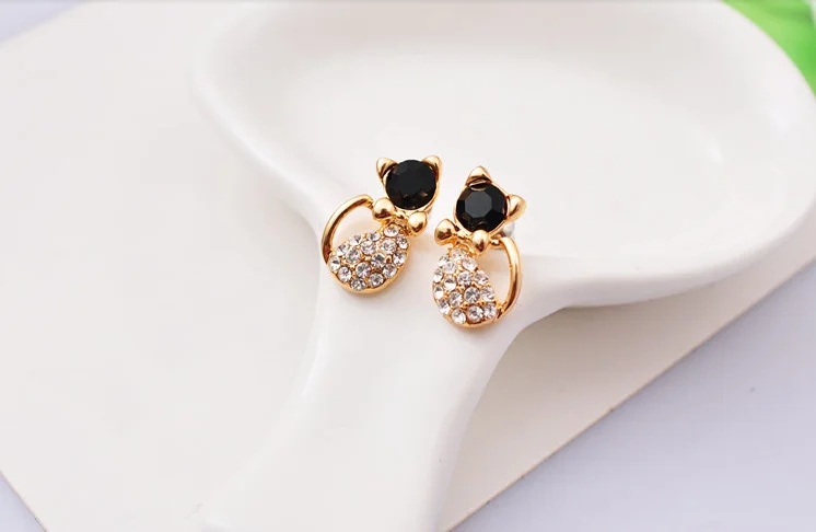 New Fashion Cute Lovely Bow Small Cat Stud Earrings For Women Crystal Rhinestone Animal Earrings
New Fashion Cute Lovely Bow Small Cat Stud Earrings For Women Crystal Rhinestone Animal Earrings
