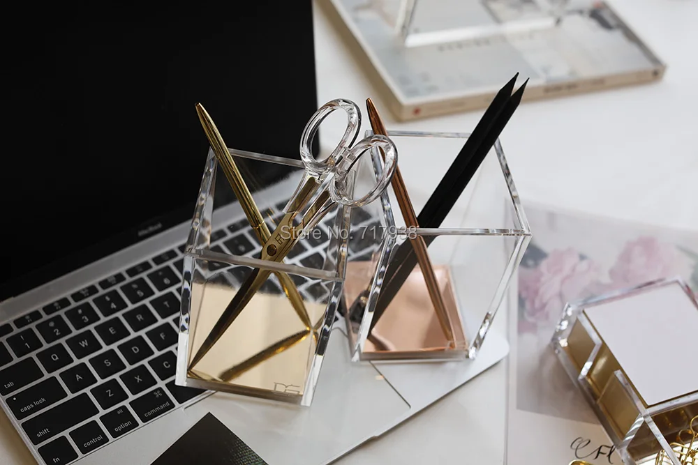 gold-plated iron pen holder pencil holder desk accessories office accessories
gold-plated iron pen holder pencil holder desk accessories office accessories