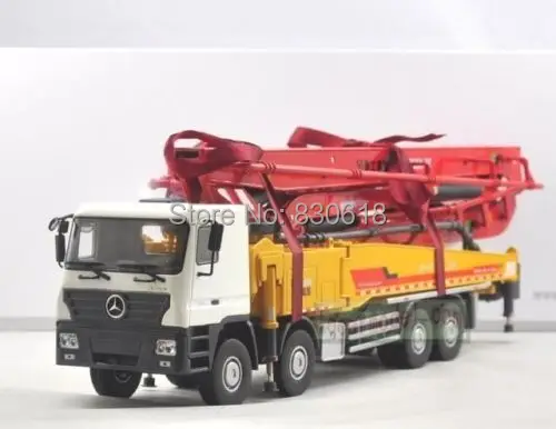1/35 XCMG Benz Construction mounted concre Truck Diecast Metal Construction vehicles toy
1/35 XCMG Benz Construction mounted concre Truck Diecast Metal Construction vehicles toy