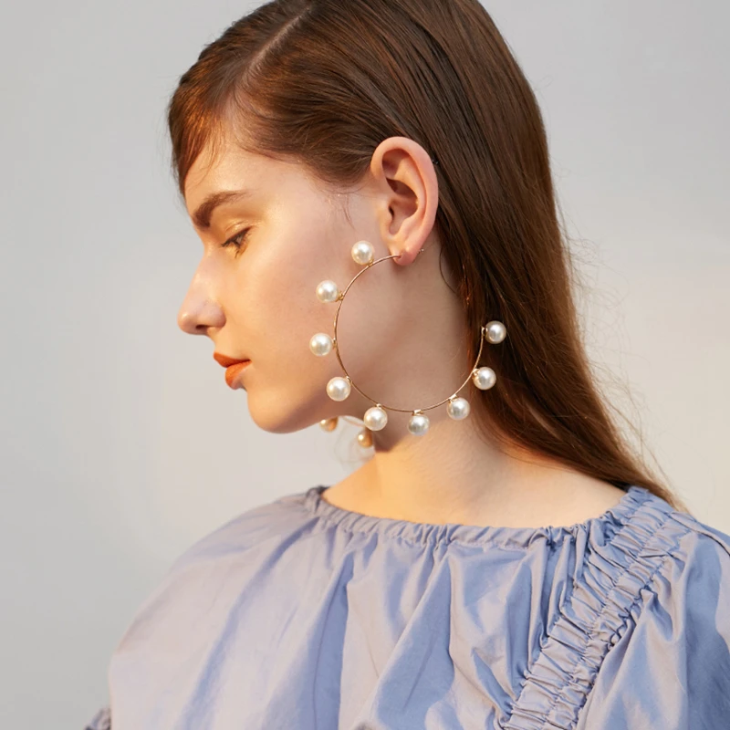 Handmade jewelry exaggerated round Pearl earrings 10.5cm pearl to pearl diameter hip hop female earrings 925 silver ear needle
Handmade jewelry exaggerated round Pearl earrings 10.5cm pearl to pearl diameter hip hop female earrings 925 silver ear needle