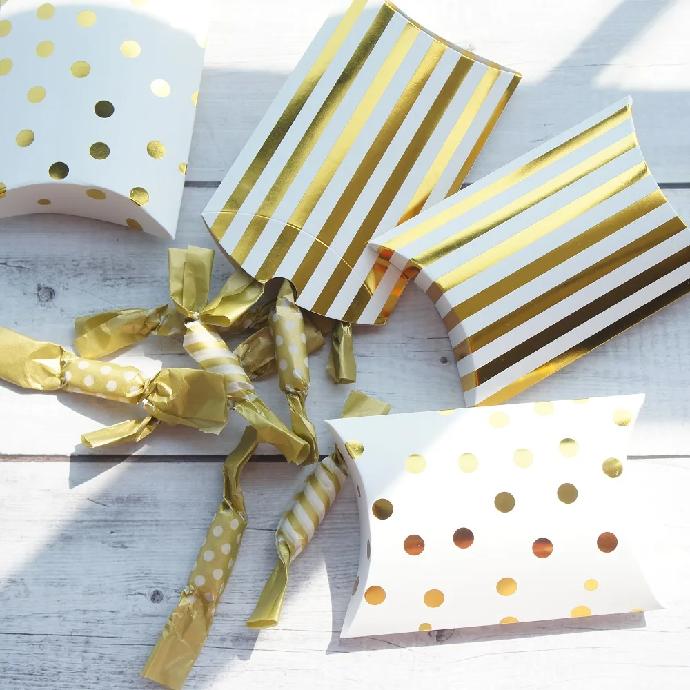 New 10pcs gold candy Box as Gift Cookie Sweet Packaging wedding favors gifts birthday DIY use christmas party favors
New 10pcs gold candy Box as Gift Cookie Sweet Packaging wedding favors gifts birthday DIY use christmas party favors