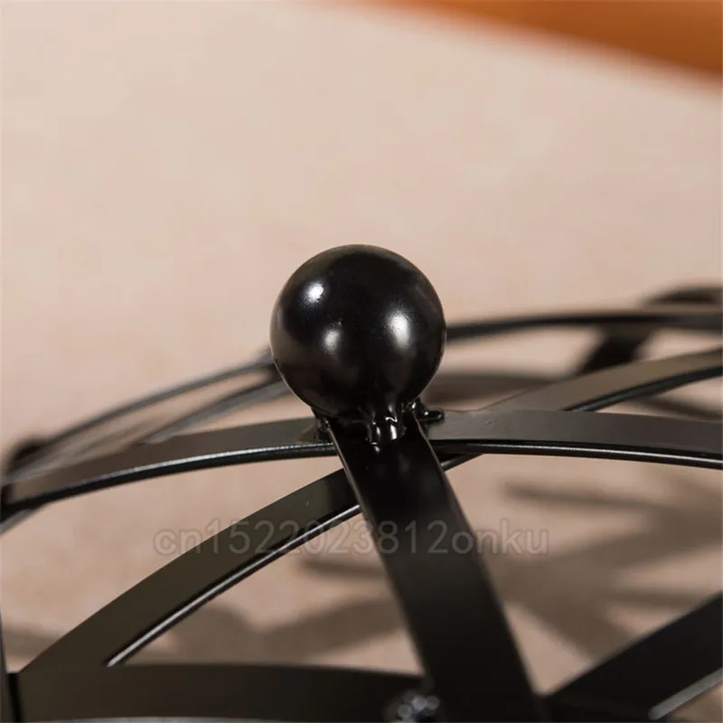 1 PC 35*35*9cm Modern Metal Art Fruit Vegetable Bowl Tray Plate Snack Candy Storage Container Basket Kitchen Decoration
1 PC 35*35*9cm Modern Metal Art Fruit Vegetable Bowl Tray Plate Snack Candy Storage Container Basket Kitchen Decoration