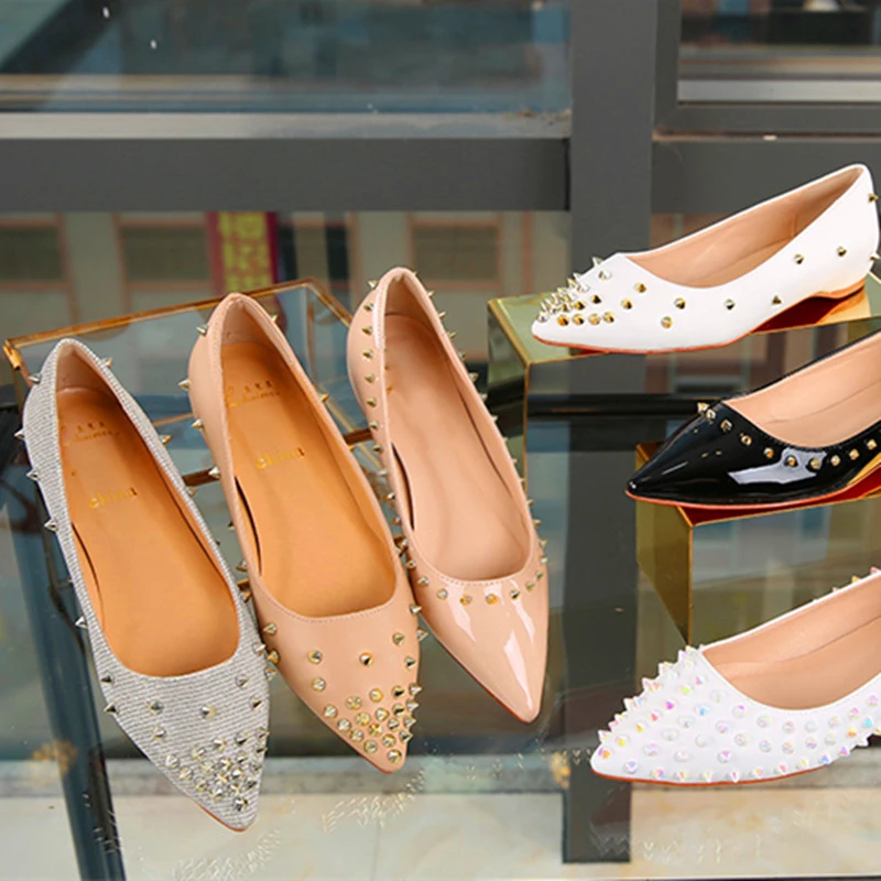 Spring Fashion rivets women flats shoes Sexy Pointed toe women low heels shoes woman inside increase wedding party shoes casual
Spring Fashion rivets women flats shoes Sexy Pointed toe women low heels shoes woman inside increase wedding party shoes casual