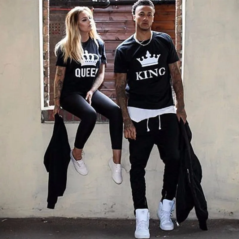 Skuggnas KING QUEEN Letter Printed Black Tshirts 2018 Summer Casual Cotton Short Sleeve Tees Tops Brand Loose Couple Tops
Skuggnas KING QUEEN Letter Printed Black Tshirts 2018 Summer Casual Cotton Short Sleeve Tees Tops Brand Loose Couple Tops