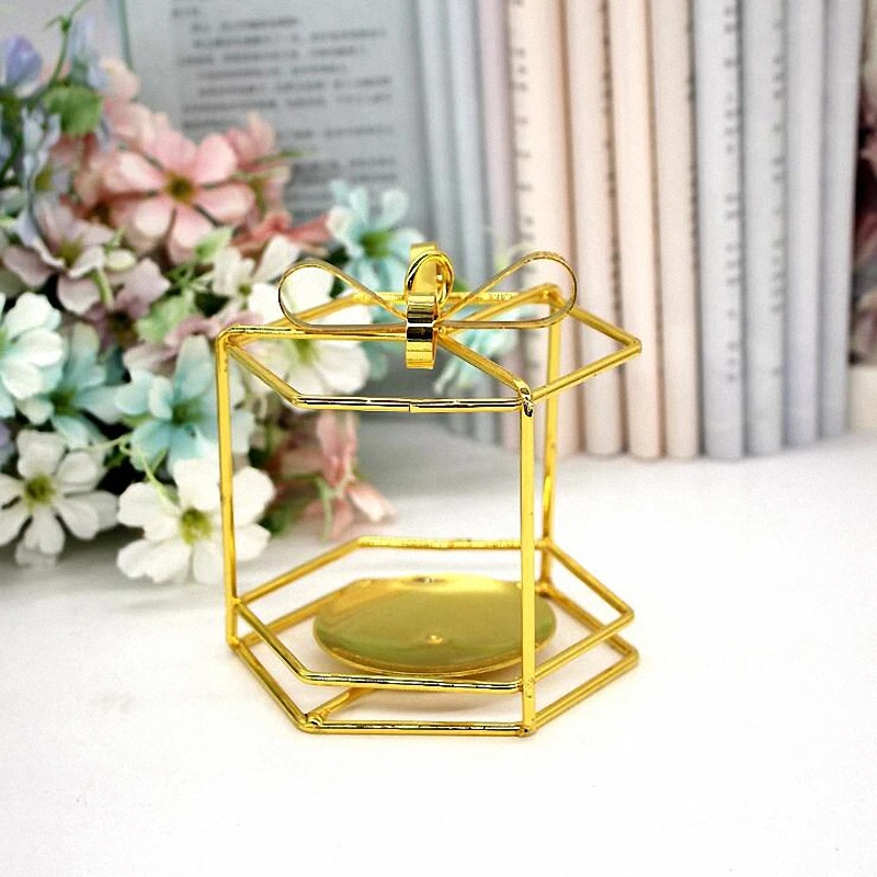 PINNY European Modern Iron "Gift" Candlestick Gold Plated Metal Candle Holders Lanterns Decoration Candles Wedding Centerpiece
PINNY European Modern Iron "Gift" Candlestick Gold Plated Metal Candle Holders Lanterns Decoration Candles Wedding Centerpiece