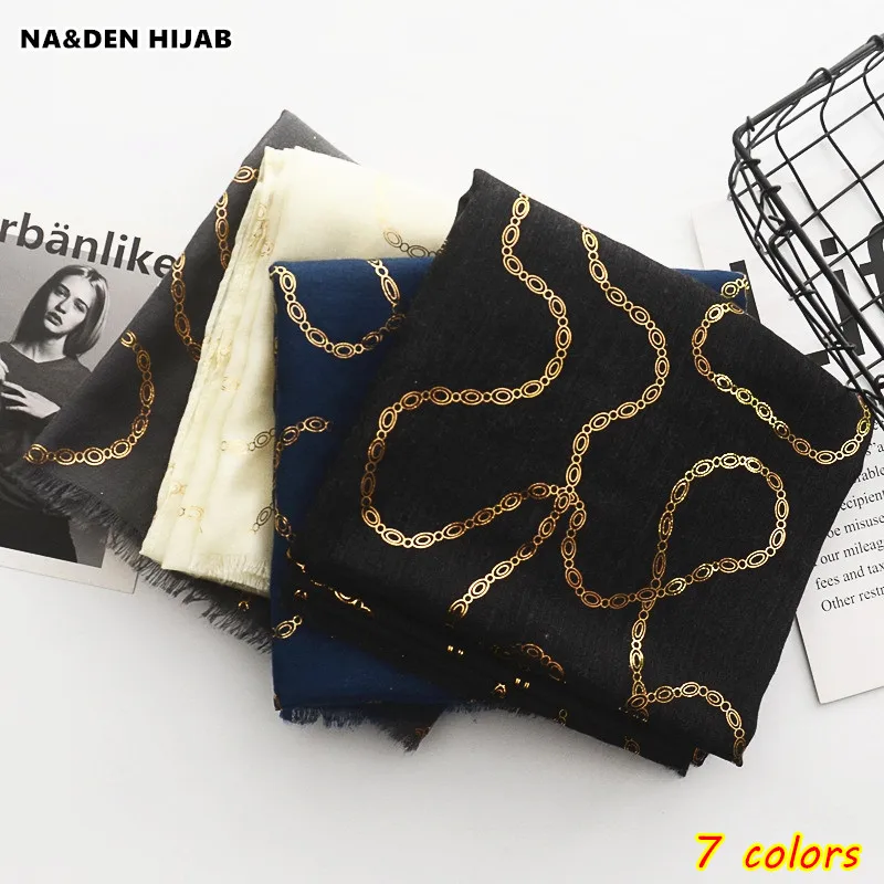 2020 NEW chain pattern hot stamping gold color hijab scarfs women scarves and shawls shimmer fashion islamic scarfs brand design
2020 NEW chain pattern hot stamping gold color hijab scarfs women scarves and shawls shimmer fashion islamic scarfs brand design