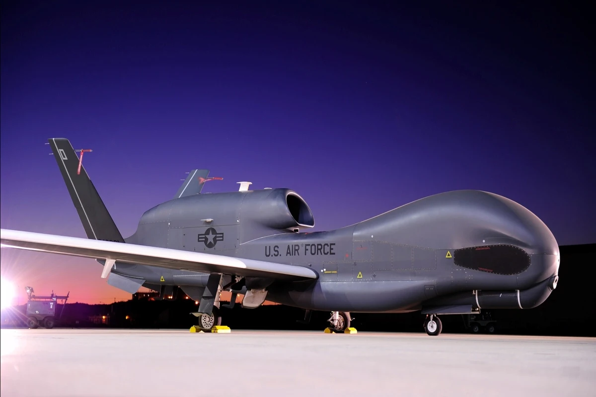 Northrop grumman RQ 4 Глобальный ястреб PJZK725 изготовленная на заказ Печать настенный