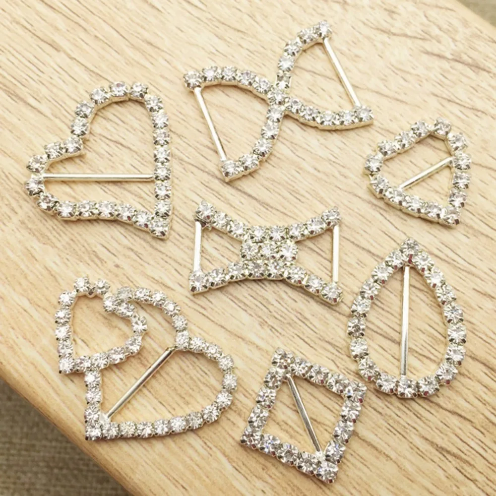 (35 pcs /lot) Handmade headdress hair accessories 8 characters rhinestones plating diamond buckles heart shape
(35 pcs /lot) Handmade headdress hair accessories 8 characters rhinestones plating diamond buckles heart shape
