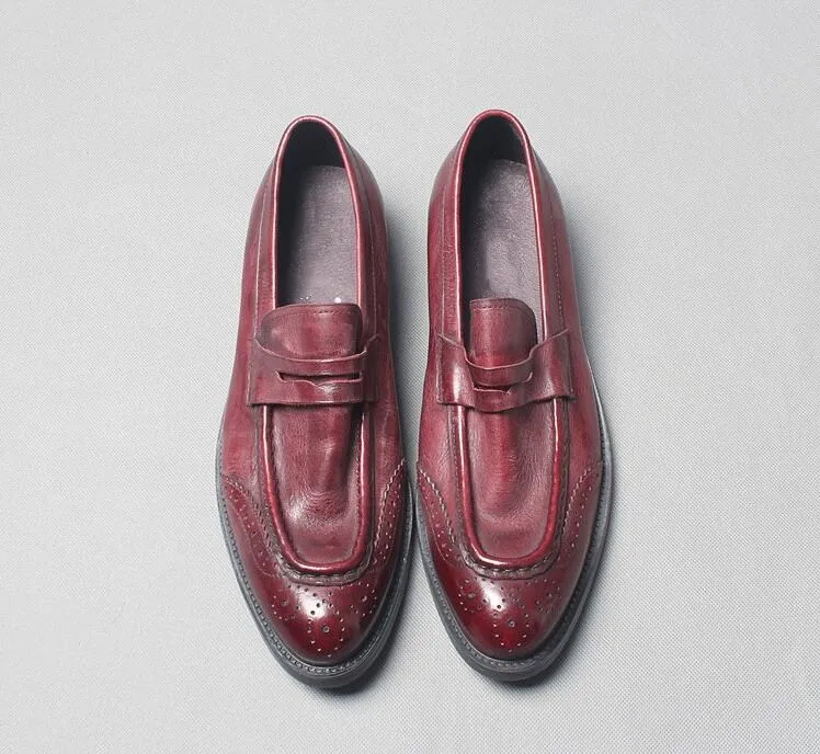 Pointed toes shoes men slip on carved flats loafers vintage GradientRamp dress shoes genuine leather male soft sole brogue shoes
Pointed toes shoes men slip on carved flats loafers vintage GradientRamp dress shoes genuine leather male soft sole brogue shoes