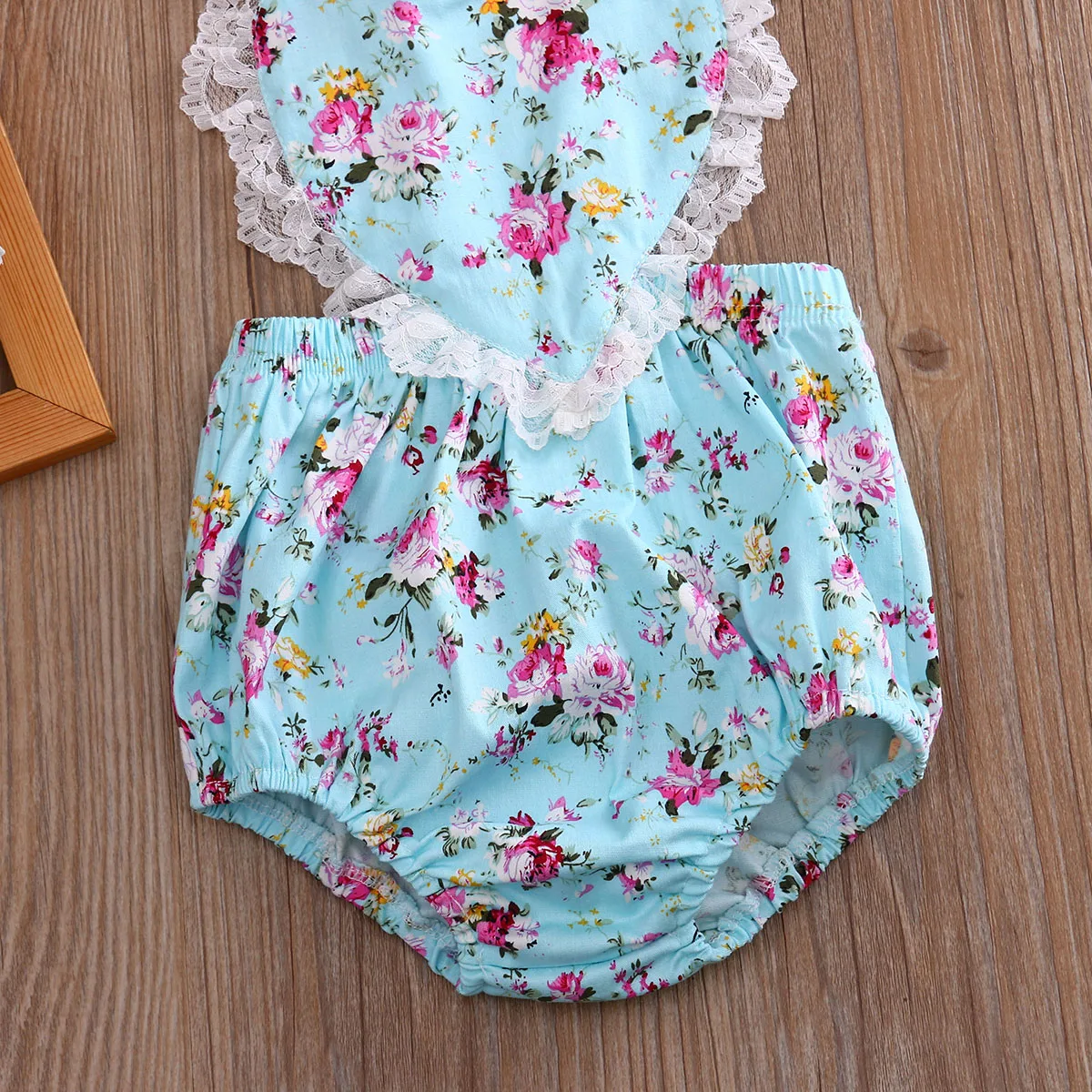 Super Cute Newborn Baby Girls Heart Floral Sleeveless Bodysuit Babies Girl Flower Clothes Outfits 0-24M
Super Cute Newborn Baby Girls Heart Floral Sleeveless Bodysuit Babies Girl Flower Clothes Outfits 0-24M