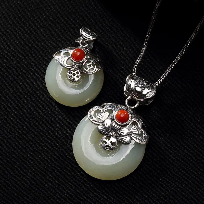 S925 Pure Silver Antique And Jade White Jade South Red Mosaic Lotus Lotus Buckle High-end Female Pendant Wholesale
S925 Pure Silver Antique And Jade White Jade South Red Mosaic Lotus Lotus Buckle High-end Female Pendant Wholesale