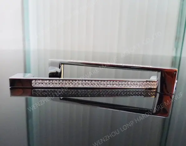 10 шт. новая ручка K9 Clear Crystal с хромированной металлической частью из цинкового сплава (C.C .. 128 мм)
10 шт. новая ручка K9 Clear Crystal с хромированной металлической частью из цинкового сплава (C.C .. 128 мм)