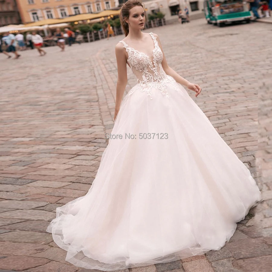 Ball Gown Wedding Dresses V Neck Open Back Sleeveless Lace Appliques Tulle Bridal Wedding Gowns Vestidos De Novia
Ball Gown Wedding Dresses V Neck Open Back Sleeveless Lace Appliques Tulle Bridal Wedding Gowns Vestidos De Novia
