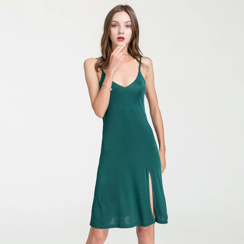 Summer Silk Sling Nightdress Feminine Temperament Split Medium-length Nightdress Loose 30% Silk Underdress
Summer Silk Sling Nightdress Feminine Temperament Split Medium-length Nightdress Loose 30% Silk Underdress