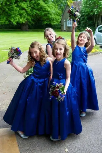 Blue Sleeveless V-Neck Stain Floor-Length flowers Kids Princess Flower Girls Dress Children Birthday Party gown
Blue Sleeveless V-Neck Stain Floor-Length flowers Kids Princess Flower Girls Dress Children Birthday Party gown
