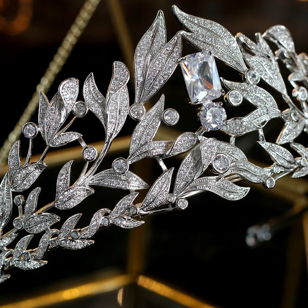 Fashion Wedding Tiaras 2018 Leaf Crystals Design Bridal Crown Baroque Novia Bride Jewelry Wedding Hair Accessories
Fashion Wedding Tiaras 2018 Leaf Crystals Design Bridal Crown Baroque Novia Bride Jewelry Wedding Hair Accessories