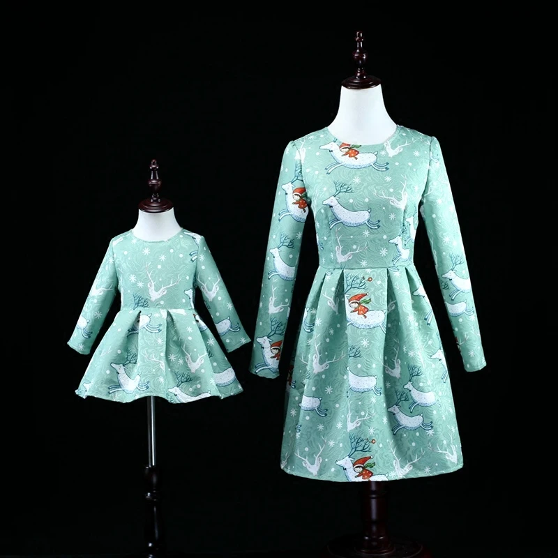 Winter blue Christmas elk prints dress mom girls long pleat party skirts family matching clothes set mother and daughter dresses
Winter blue Christmas elk prints dress mom girls long pleat party skirts family matching clothes set mother and daughter dresses